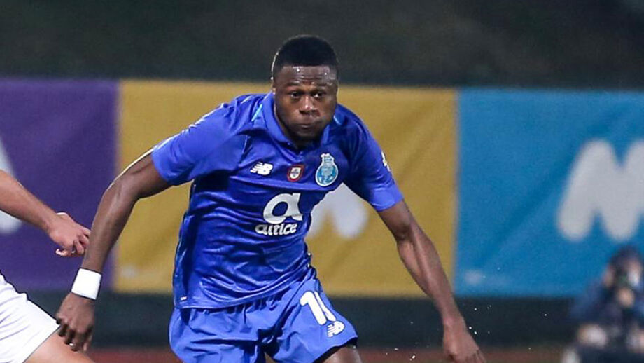 Mbemba titular no meio-campo da República Democrática do Congo