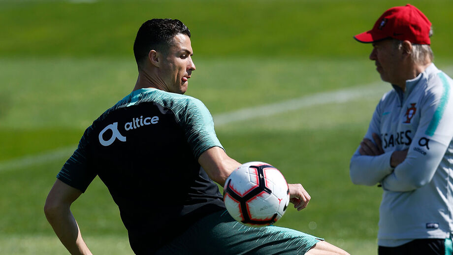 Ronaldo tenta afinar pontaria no meio do jejum