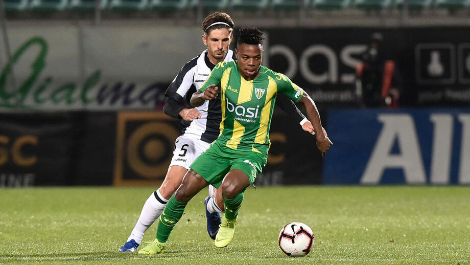 Murillo prepara estreia na Luz