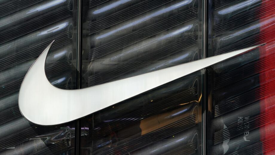 Bruxelas multa Nike em 12,5 milhões por proibir venda de produtos de clubes noutros países