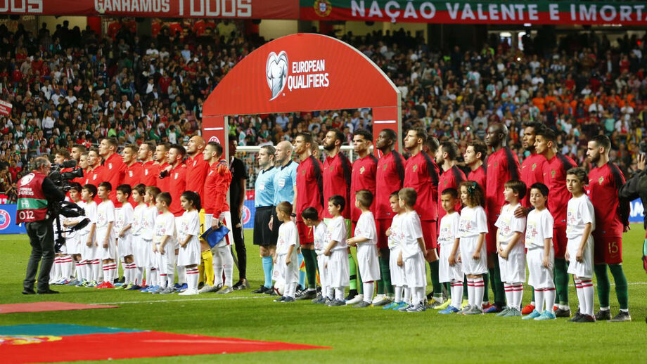 Barcelona e Juventus enviaram 'espiões' ao Estádio da Luz