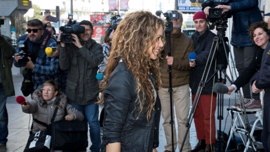 Shakira ouvida em tribunal por acusação de plágio da música 'La Bicicleta'