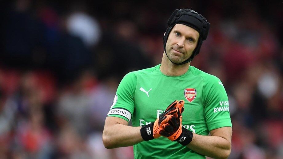 Arsenal e Chelsea disputam... Petr Cech