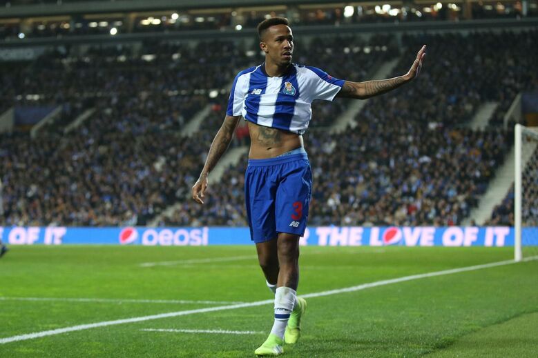 A transferência de Militão é dada em Espanha como praticamente fechada e não será Zidane a opôr-se, uma vez que o francês preza num central as qualidades que o jogador do FC Porto apresenta