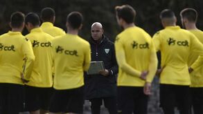 Tondela troca bilhetes para jogo com Portimonense por bens para Moçambique