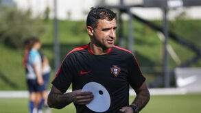 Sub-19: Europeu fica mais longe após derrota com a França