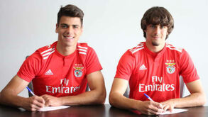 Águias renovam contrato com dois jogadores juniores