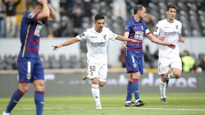 A crónica do V. Guimarães-Chaves, 4-0: Abriram a avenida para se selar a paz