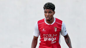 Ailton dá vaga para um reforço 