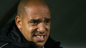 Eixo da defesa muito exposto