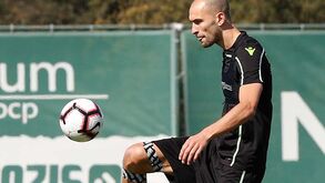 Bas Dost volta sem lugar garantido