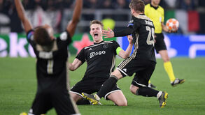 À meia-dúzia sai... mais caro: Seis tubarões batalham por De Ligt e o valor do jogador dispara