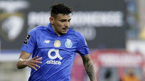 Soares eleito o melhor avançado do mês de março