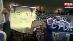 A fantástica coreografia dos adeptos do FC Porto antes do jogo com o Liverpool