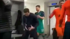 A reação de Pochettino no balneário do Tottenham que já é viral