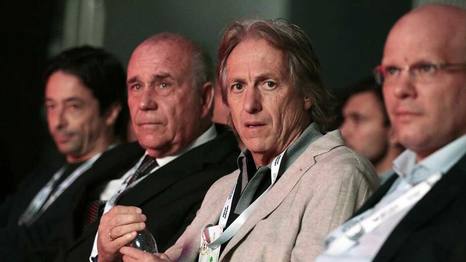 Vítor Damas, a construção de jogo e até pontapés de baliza: Jorge Jesus abre o livro