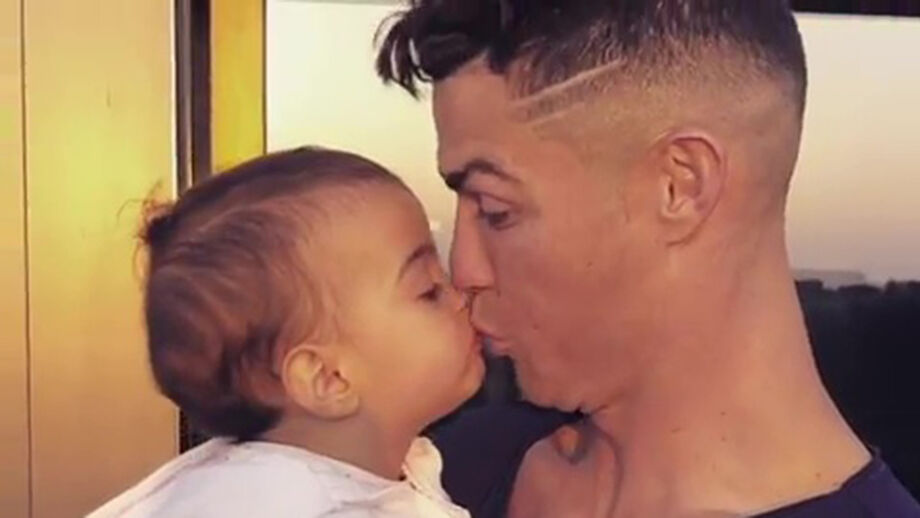 Cristiano Ronaldo: Beijinhos, muitos beijinhos...
