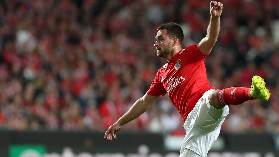 Zivkovic na frente para Santa Maria da Feira