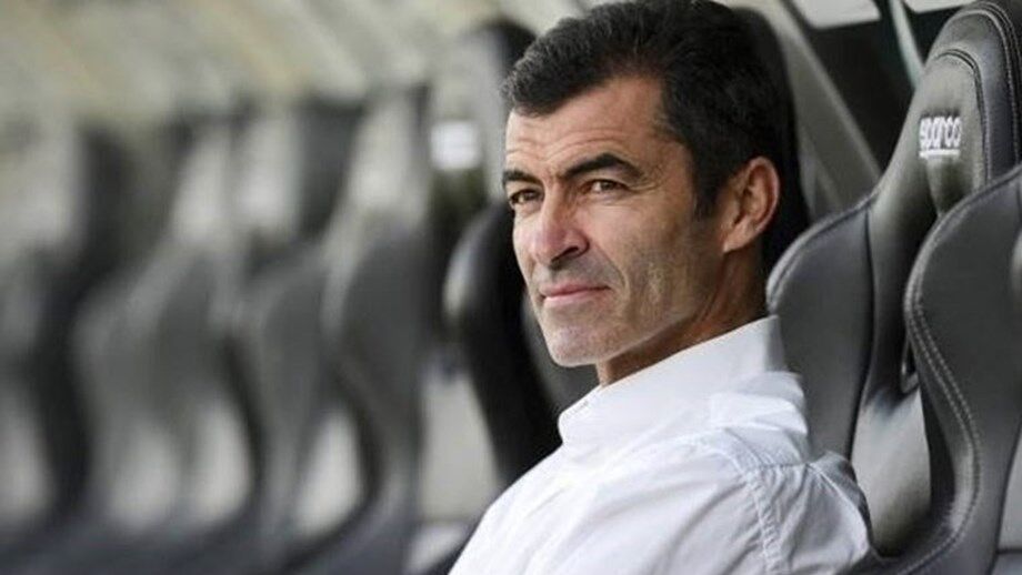 Rui Almeida é hipótese para o Queens Park Rangers