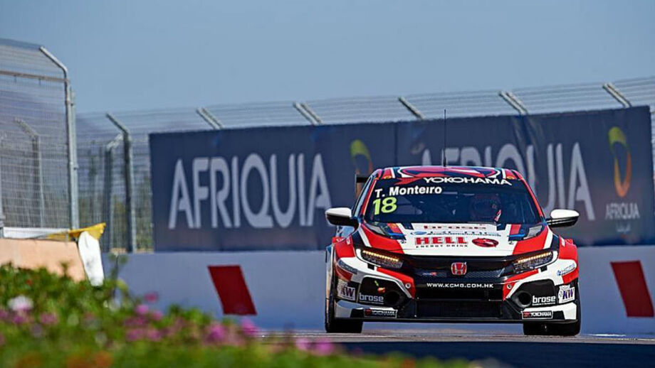 Tiago Monteiro em nono após a primeira jornada do WTCR