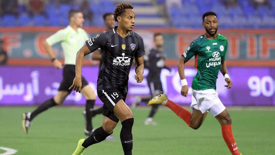 André Carrillo provoca luta milionária na Arábia