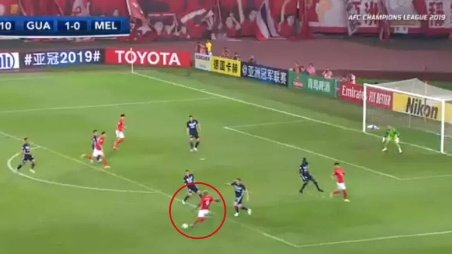 Talisca 'on fire': Um golaço do outro Mundo em jogo para recordar