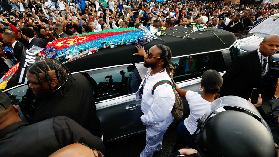 Um morto em tiroteio no funeral do rapper Nipseu Hussle em Los Angeles