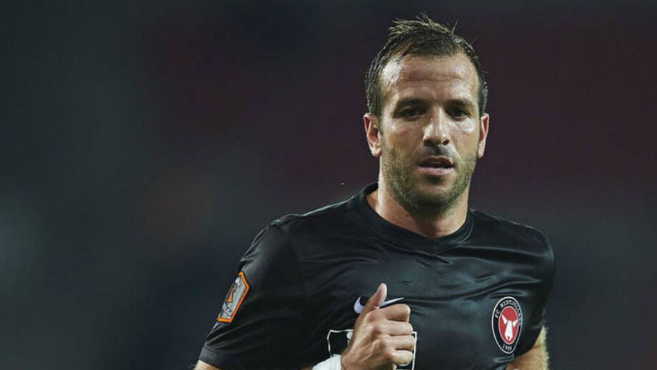 Van der Vaart dedica-se agora aos... dardos