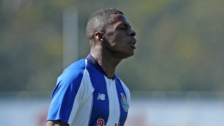 Mor Ndiaye renova com o FC Porto até 2022