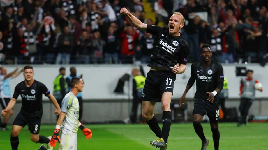 A crónica do Eintracht Frankfurt-Benfica (2-0): a história de um suicídio