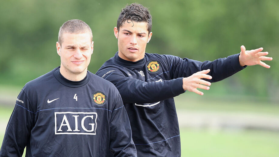 Vidic lembra o dia em que Ferguson gritou a Ronaldo: «Pensou que era algo pessoal»