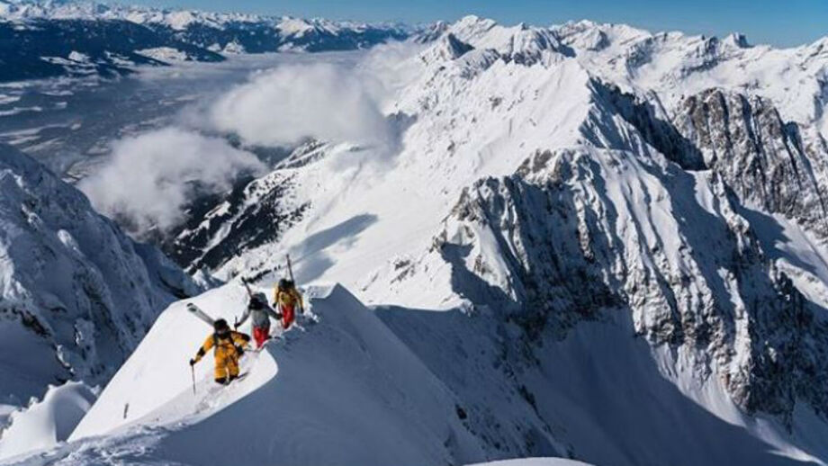 Três alpinistas de renome desparecidos após serem atingidos por avalanche no Canadá