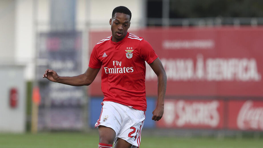 Vieira apontou Willock à primeira equipa