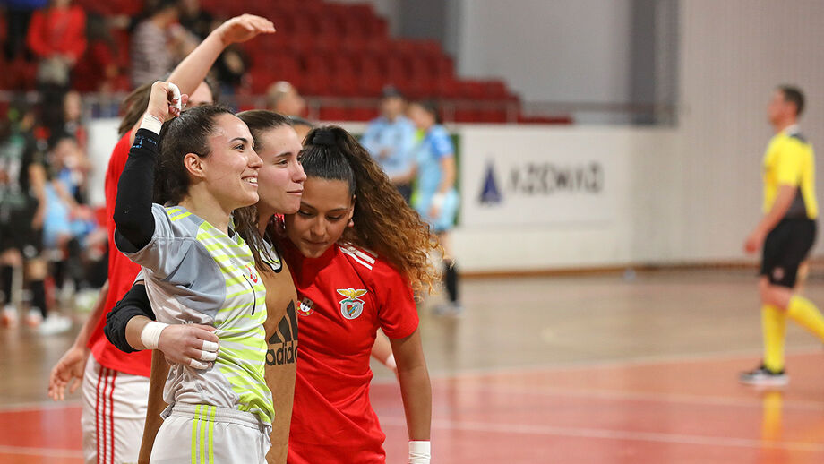 Benfica incansável e líder no campeonato feminino