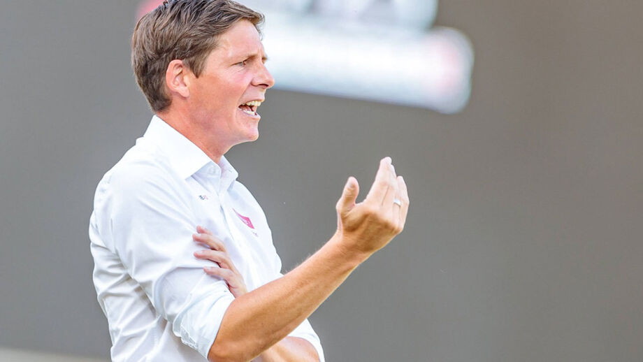 Oliver Glasner vai treinar o Wolfsburgo a partir da próxima temporada