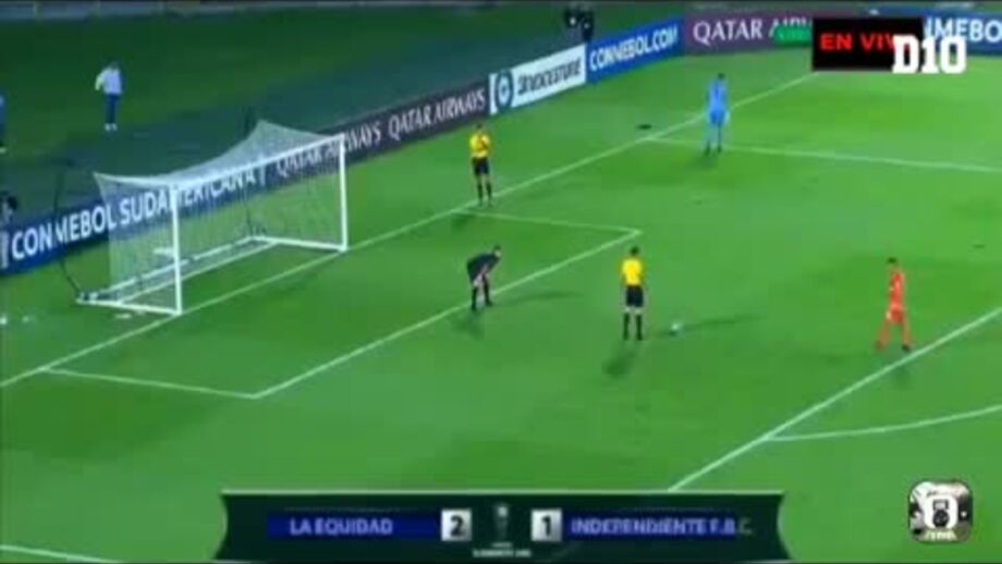 Este penálti à Panenka valeu um... despedimento