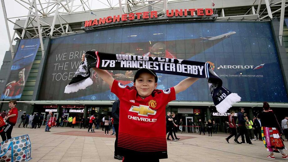 Dérbi de Manchester tem título e Champions em discussão
