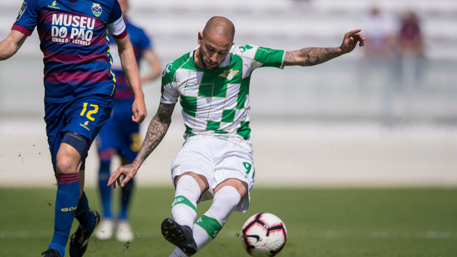 Neto pode ficar em Portugal