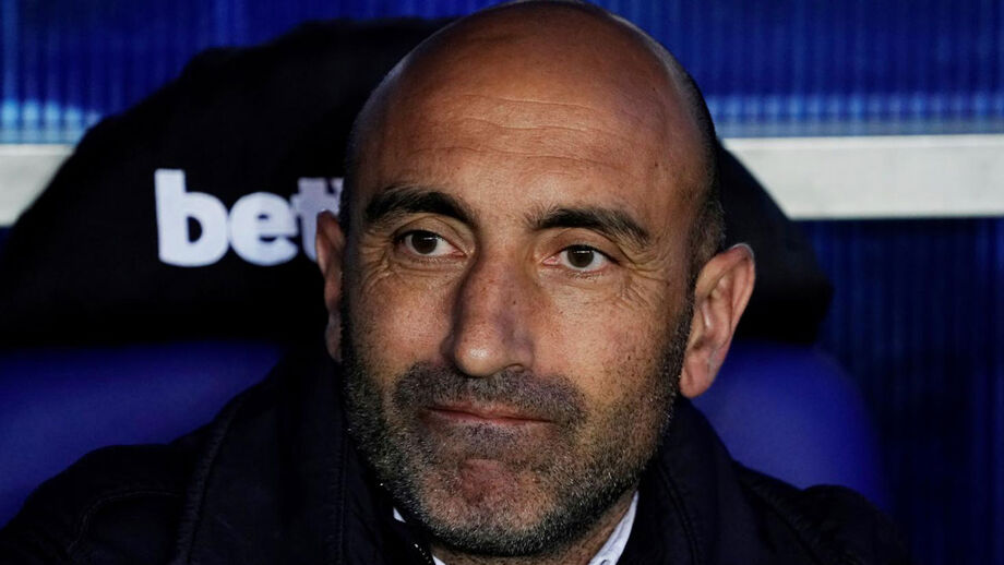 Abelardo anuncia saída do Alavés