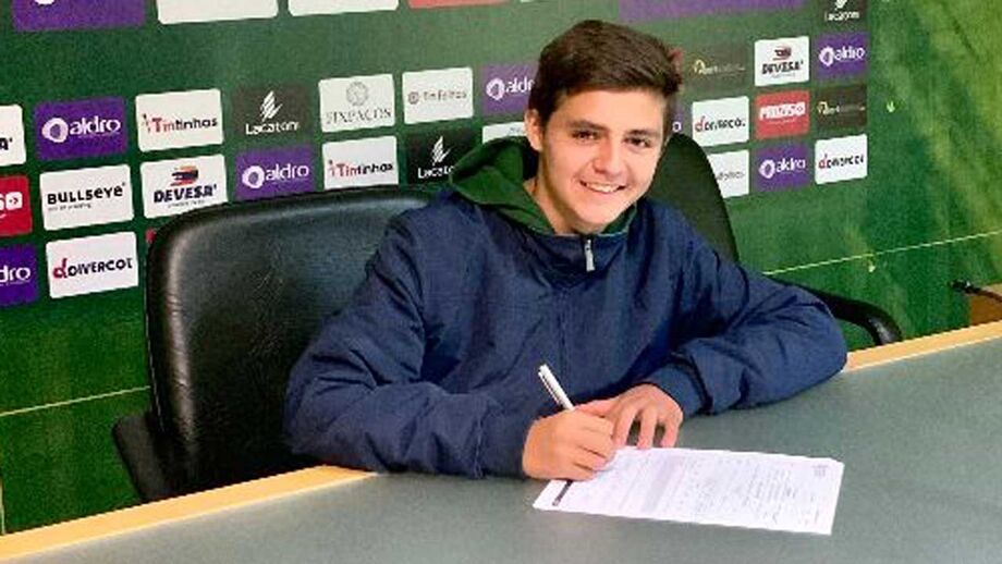 Hugo Tavares confirmado para os juvenis