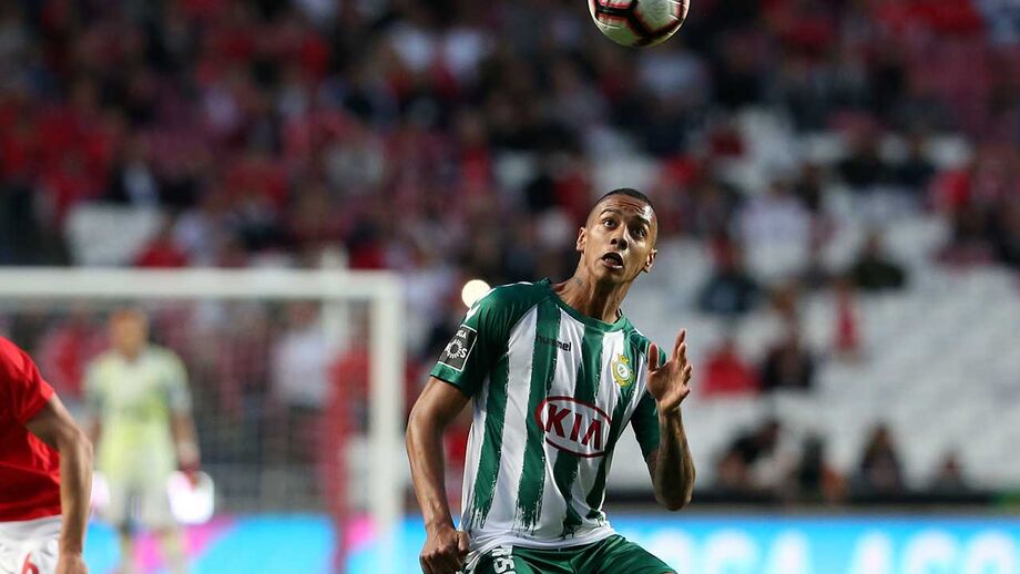 Benfica negoceia Cádiz