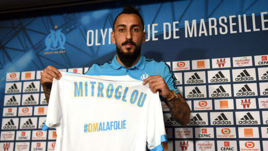 Dugarry 'arrasa' Mitroglou: «Tem dois tijolos nos pés, ele não sabe jogar futebol»