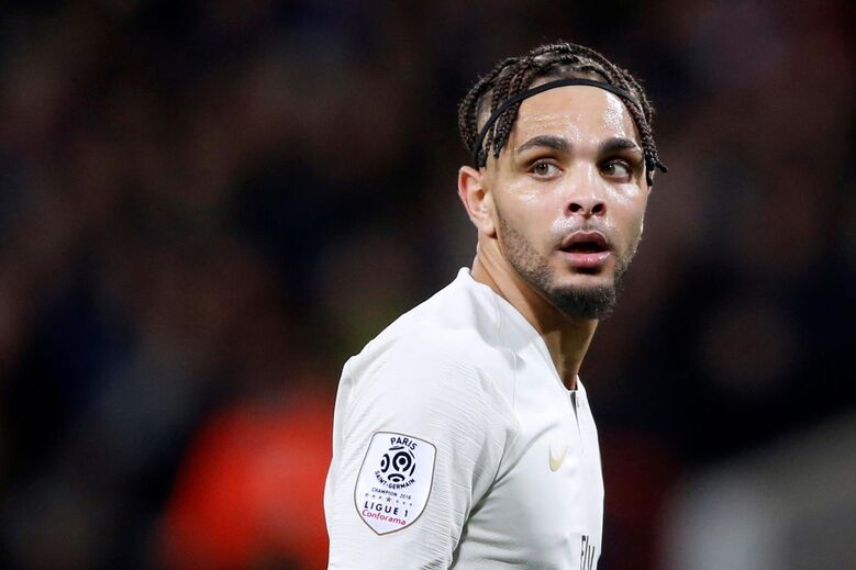 Kurzawa, é outros dos que vão dizer adeus ao PSG