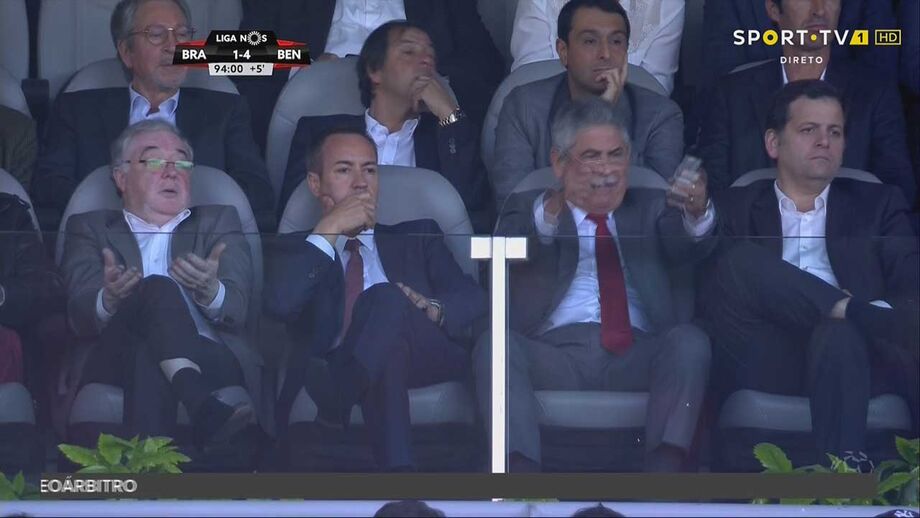 A reação de Vieira ao golo de Rafa