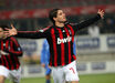 3. Alexandre Pato (AC Milan) - O primeiro grande nome desta lista e dos grandes flops. Bem, não foi totalmente um falhanço, até porque o brasileiro deixou boa imagem no AC Milan, mas na verdade esperava-se bem mais do atual jogador do São Paulo.