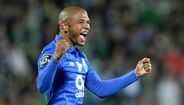 Brahimi é outro jogador titular que está em final de contrato