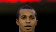 22. Damian Ismodes (Club Sporting Cristal) - Em 2008, depois de deixar boas indicações no seu país, assinou pelo Racing Santander, onde apenas fez uma partida. Decidiu que o melhor era voltar ao seu país natal e por lá tem andado...