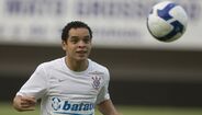 29. Lulinha (Corinthians) - Três posições abaixo de Kerlon, mas com o mesmo efeito prático. Jogou no Estoril e Olhanense e, de resto, tem andado perdido pelo Mundo...