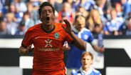 37. Mesut Ozil (Schalke 04) - Mais um caso de sucesso.