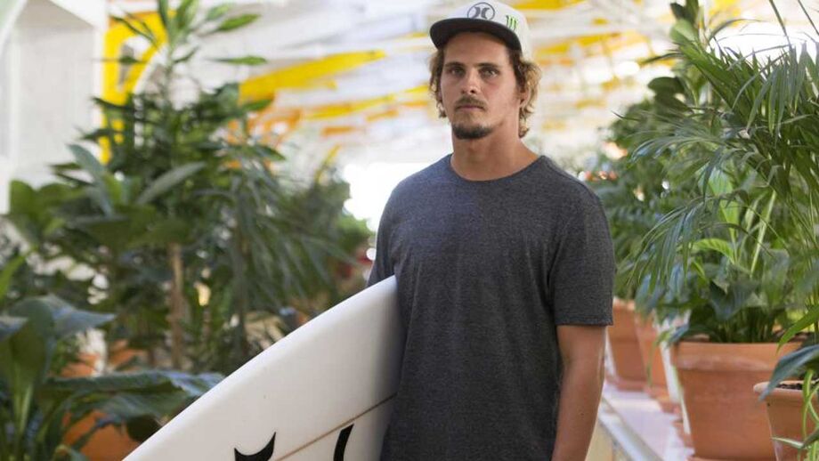 Nic von Rupp recebe convite para o circuito mundial de ondas grandes